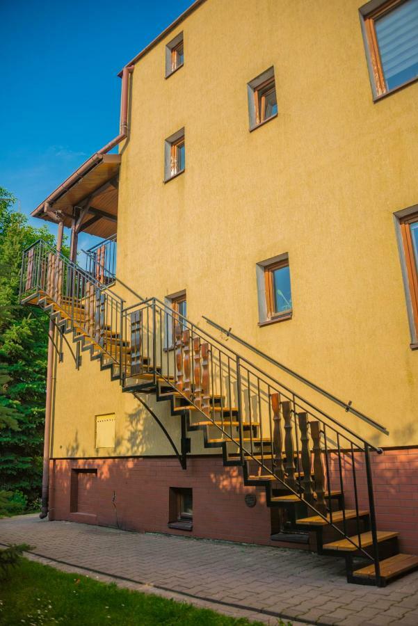 Ferienwohnung Dom Pod Orzechami Nałęczów Exterior foto