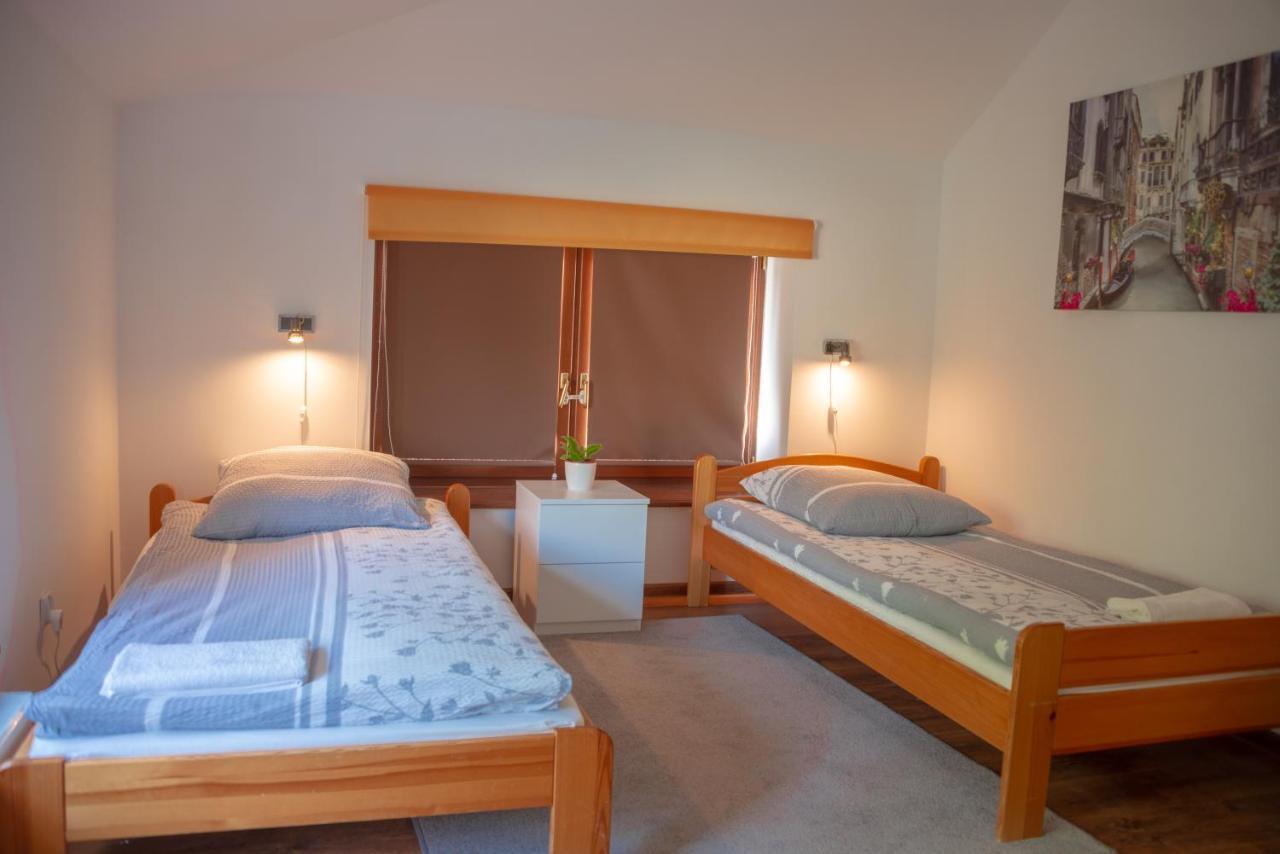 Ferienwohnung Dom Pod Orzechami Nałęczów Exterior foto
