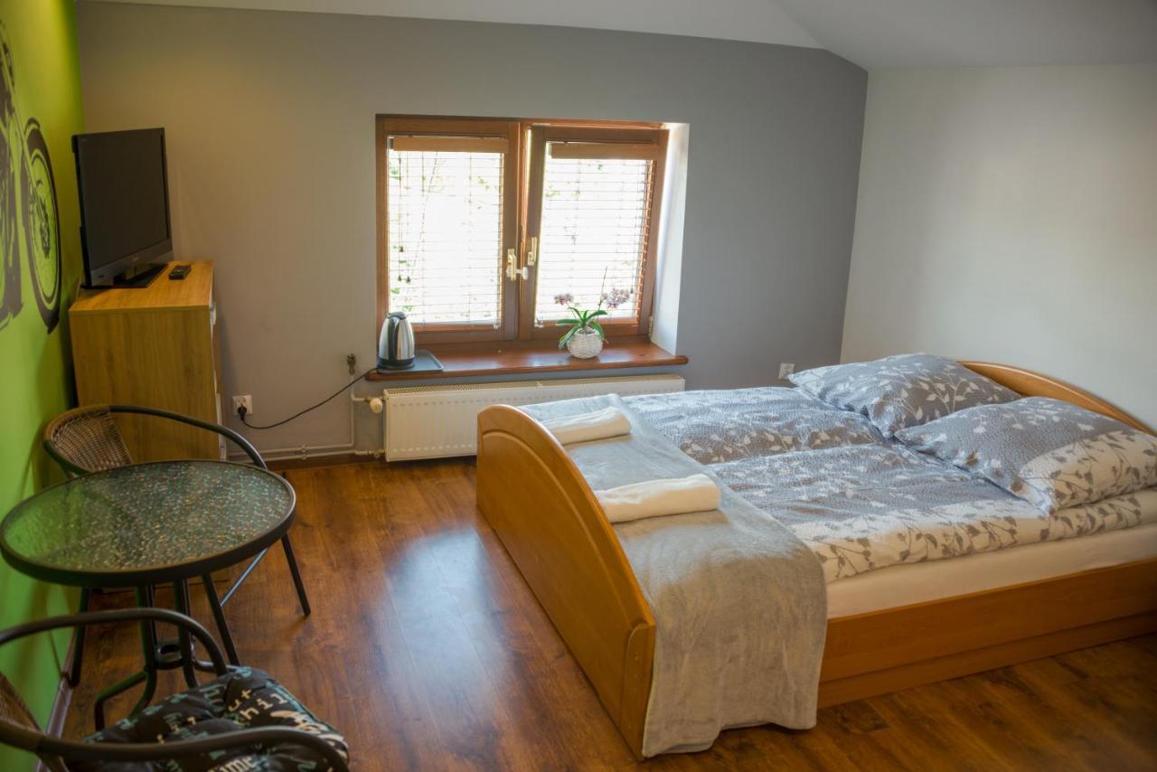 Ferienwohnung Dom Pod Orzechami Nałęczów Exterior foto